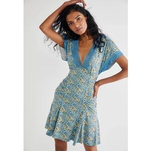 Free People blue floral keyhole back dress